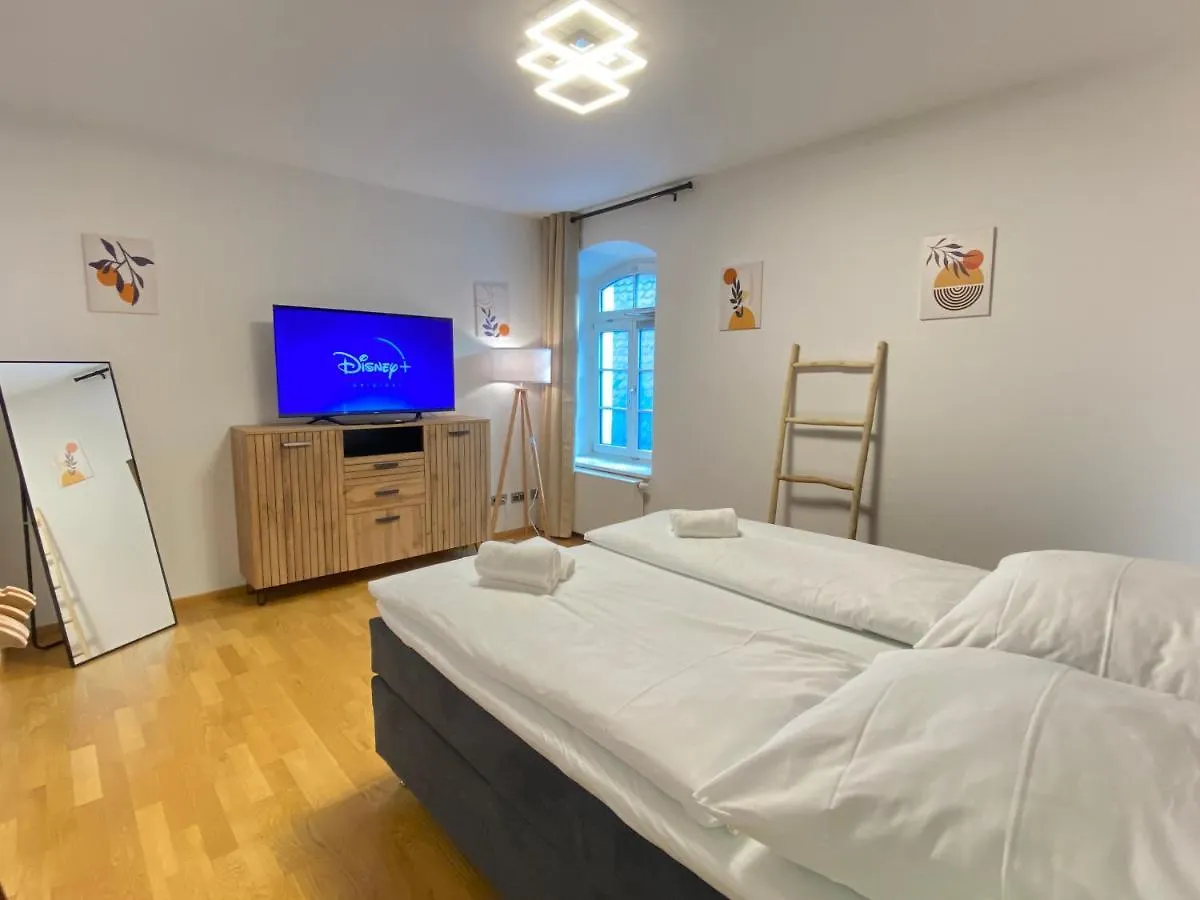 Apartment Luxomes: Tropical Style - Old Town - Central Ingolstadt