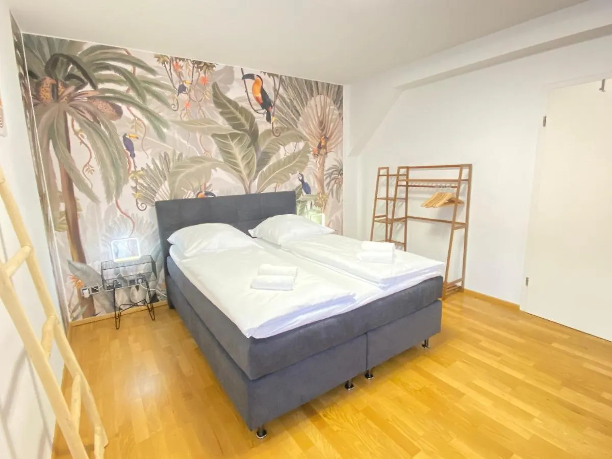 Luxomes: Tropical Style - Old Town - Central Ingolstadt Apartman